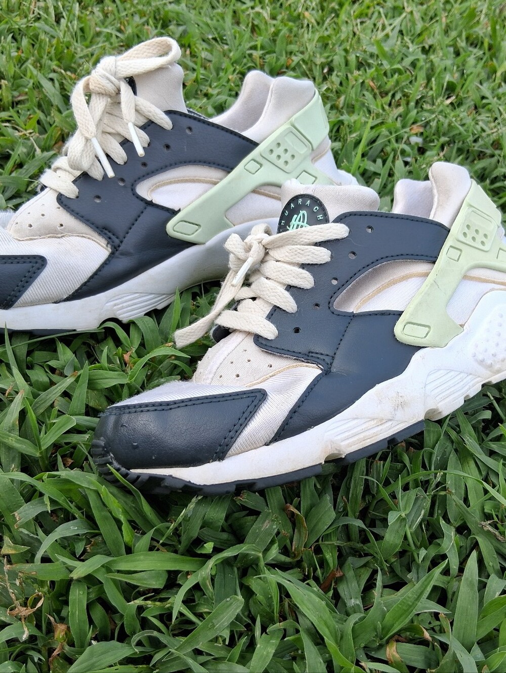 Nike Huarache Size 7